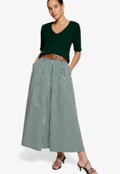 Basic-T-Shirt mit V-Ausschnitt