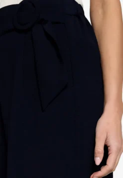 Bermuda-Shorts mit Gürtel