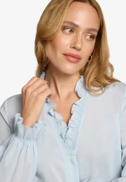 Bluse mit Rüschen
