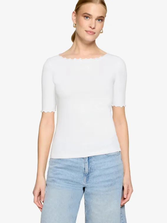 Halbarm-Shirt mit U-Boot-Ausschnitt