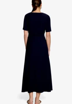 Jerseykleid mit Gürtel