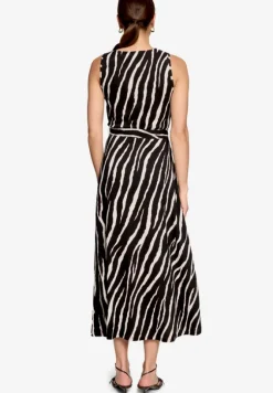 Midikleid mit Gürtel