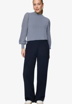 Pullover mit hohem Kragen