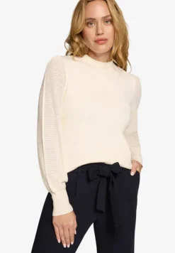 Pullover mit hohem Kragen