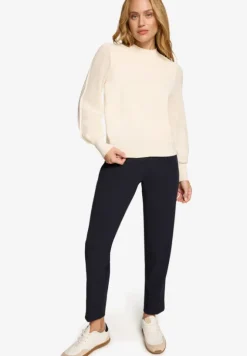 Pullover mit hohem Kragen