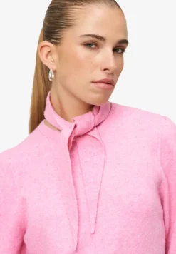 Pullover mit Strickhalstuch
