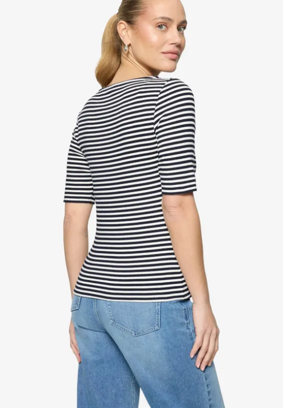 Ringelshirt mit U-Boot Ausschnitt