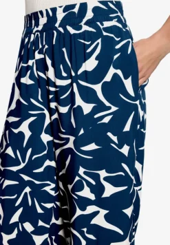 Stoffhose mit Blumenmuster