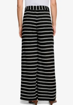 Strickhose mit Streifen