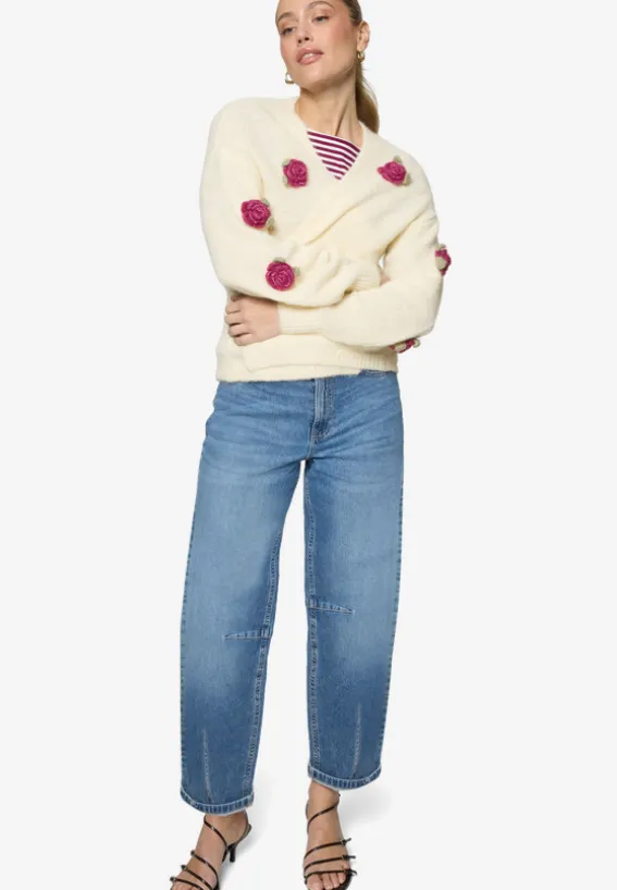 Strickjacke mit bunten 3D Blumen