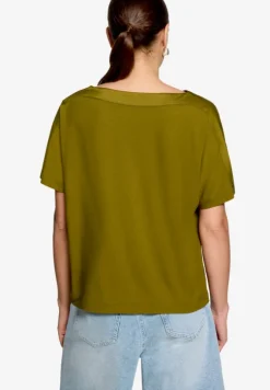 T-Shirt mit U-Boot Ausschnitt